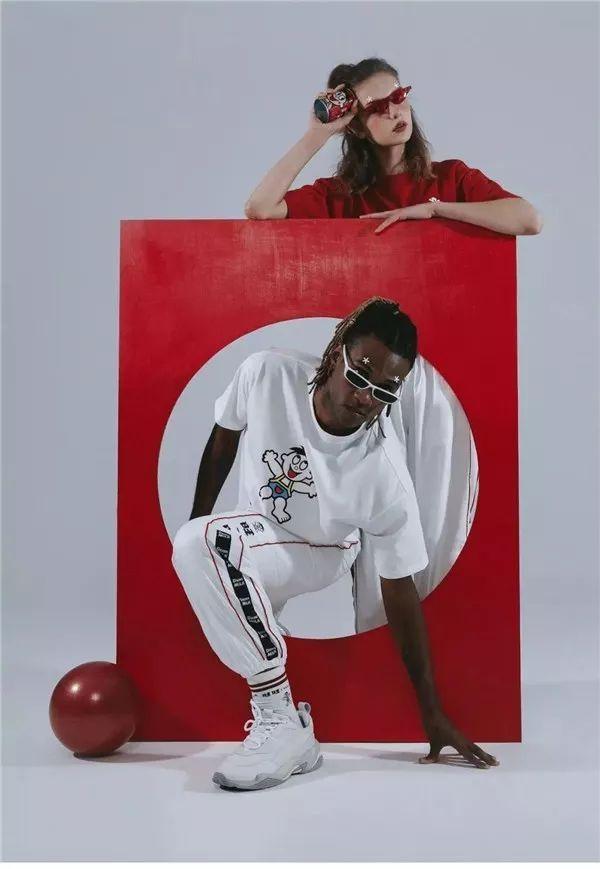 可口可乐打进彩妆行业?网友:口红是可乐味儿吗?