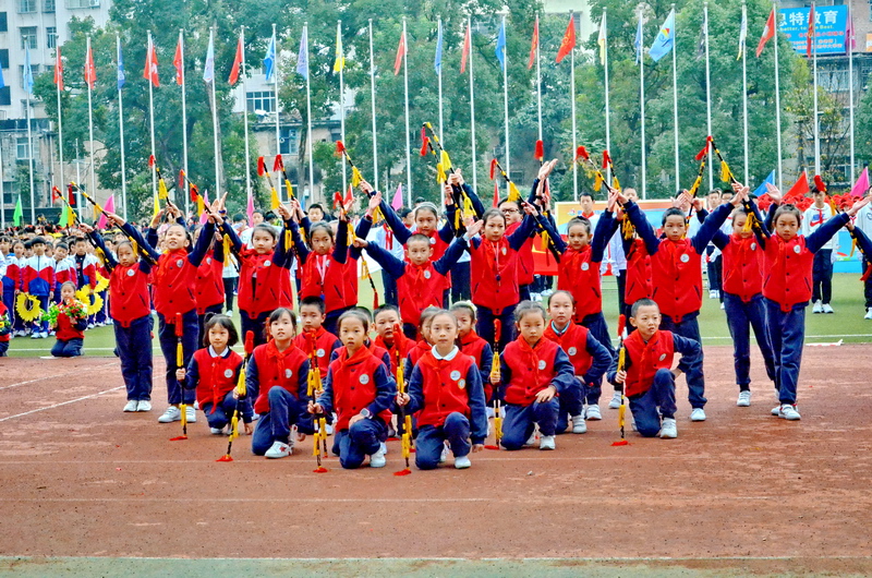 恩施市实验小学足球比赛,建始县实验小学2023运动会