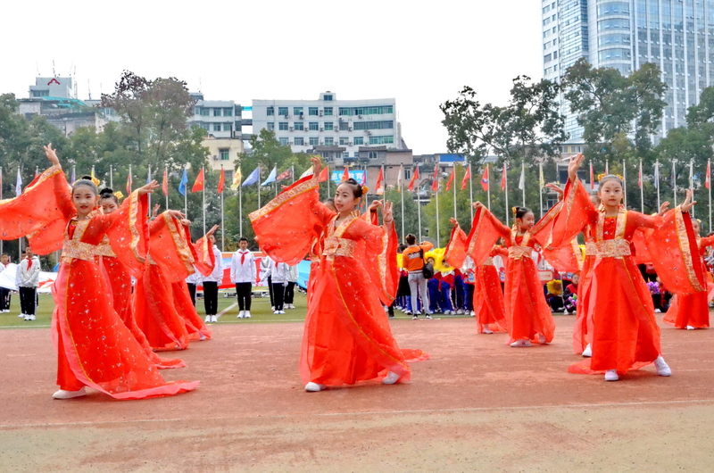 恩施市实验小学足球比赛,建始县实验小学2023运动会