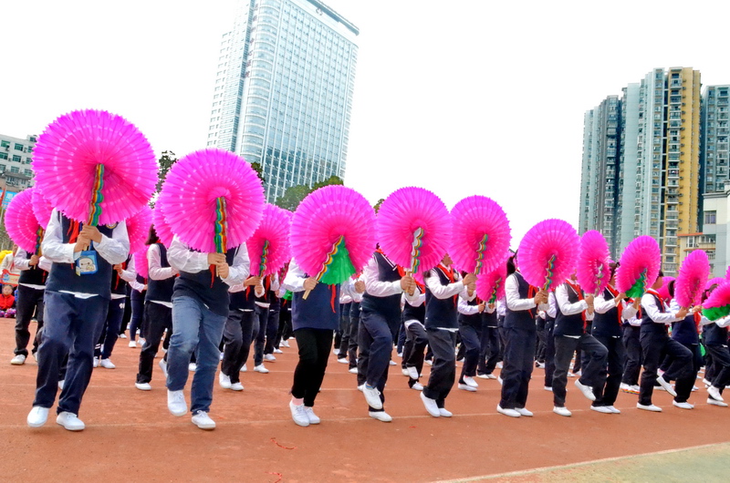 恩施市实验小学足球比赛,建始县实验小学2023运动会