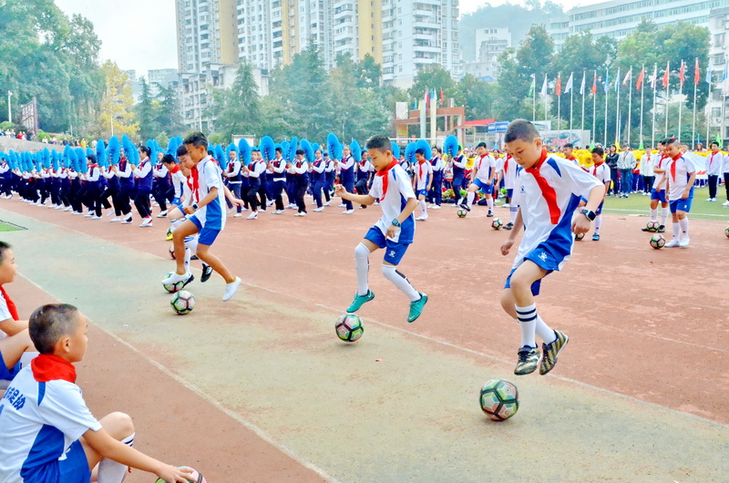 恩施市实验小学足球比赛,建始县实验小学2023运动会