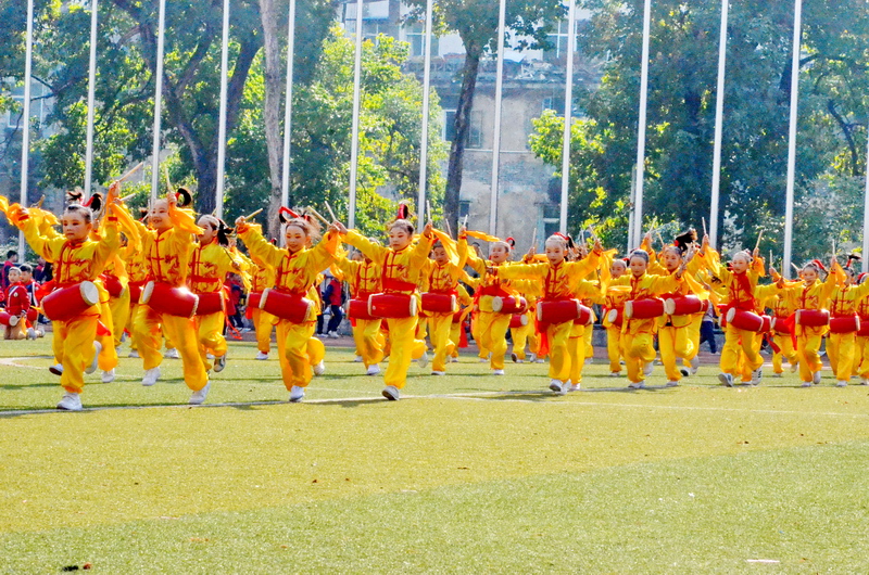 恩施市实验小学足球比赛,建始县实验小学2023运动会