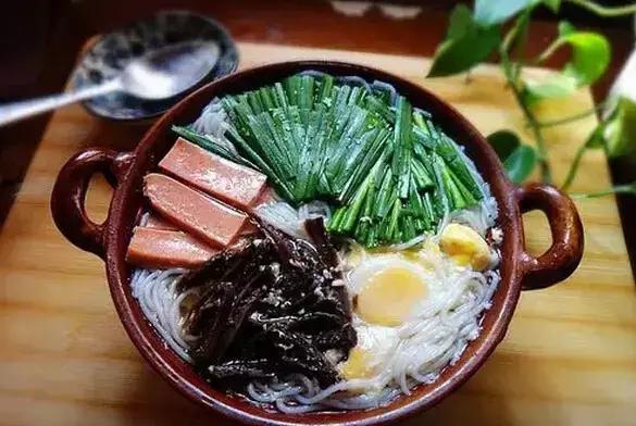 砂锅米线摆摊高汤,做砂锅米线高汤一天要多少