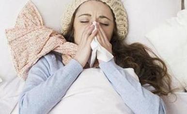 母乳宝妈感冒了能吃药吗,哺乳期间感冒吃什么药不影响喂奶