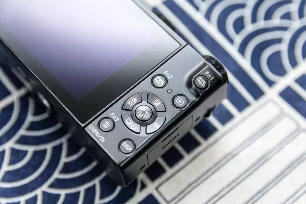 松下lx10徕卡镜头,松下lx10和佳能m50