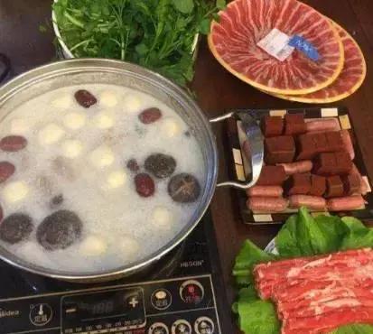 两人份火锅自制,家庭版鸳鸯火锅的简单做法