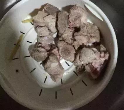 两人份火锅自制,家庭版鸳鸯火锅的简单做法