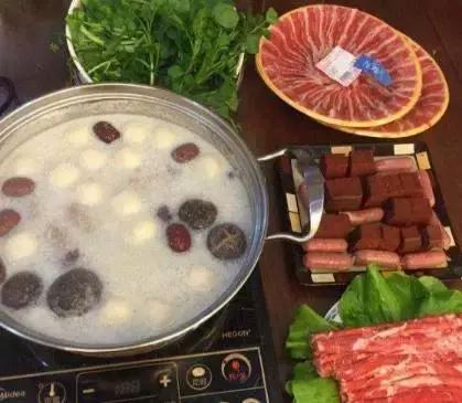 两人份火锅自制,家庭版鸳鸯火锅的简单做法