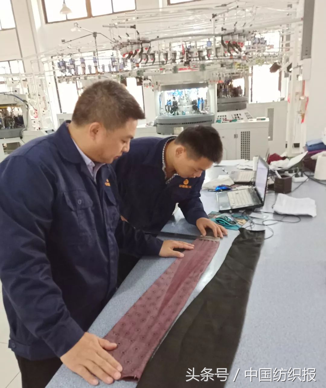 经纬舜衣纺机械技术,纬编针织提花面料制造工艺图