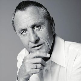 足球历史上100大巨星排名,足球史上的10大巨星分别是哪十位