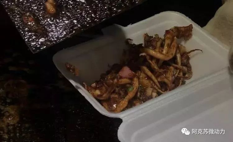 99元吃遍阿克苏兴隆街美食！没有256G的胃，你都不敢来！