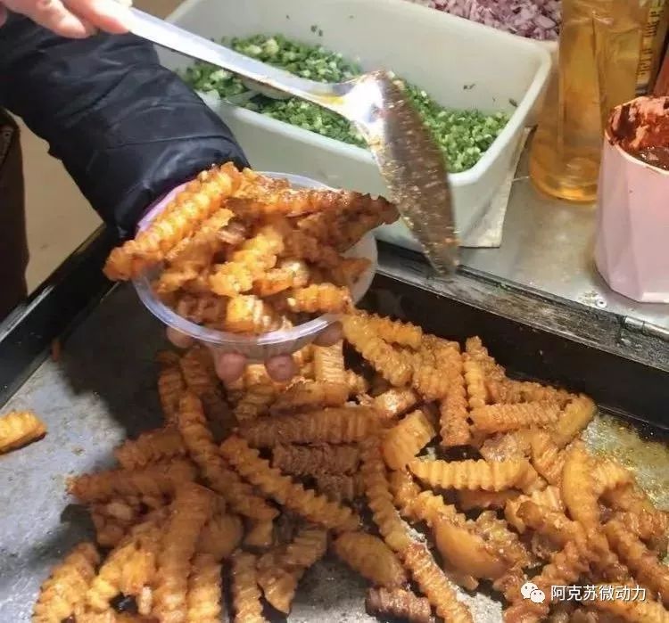 99元吃遍阿克苏兴隆街美食！没有256G的胃，你都不敢来！