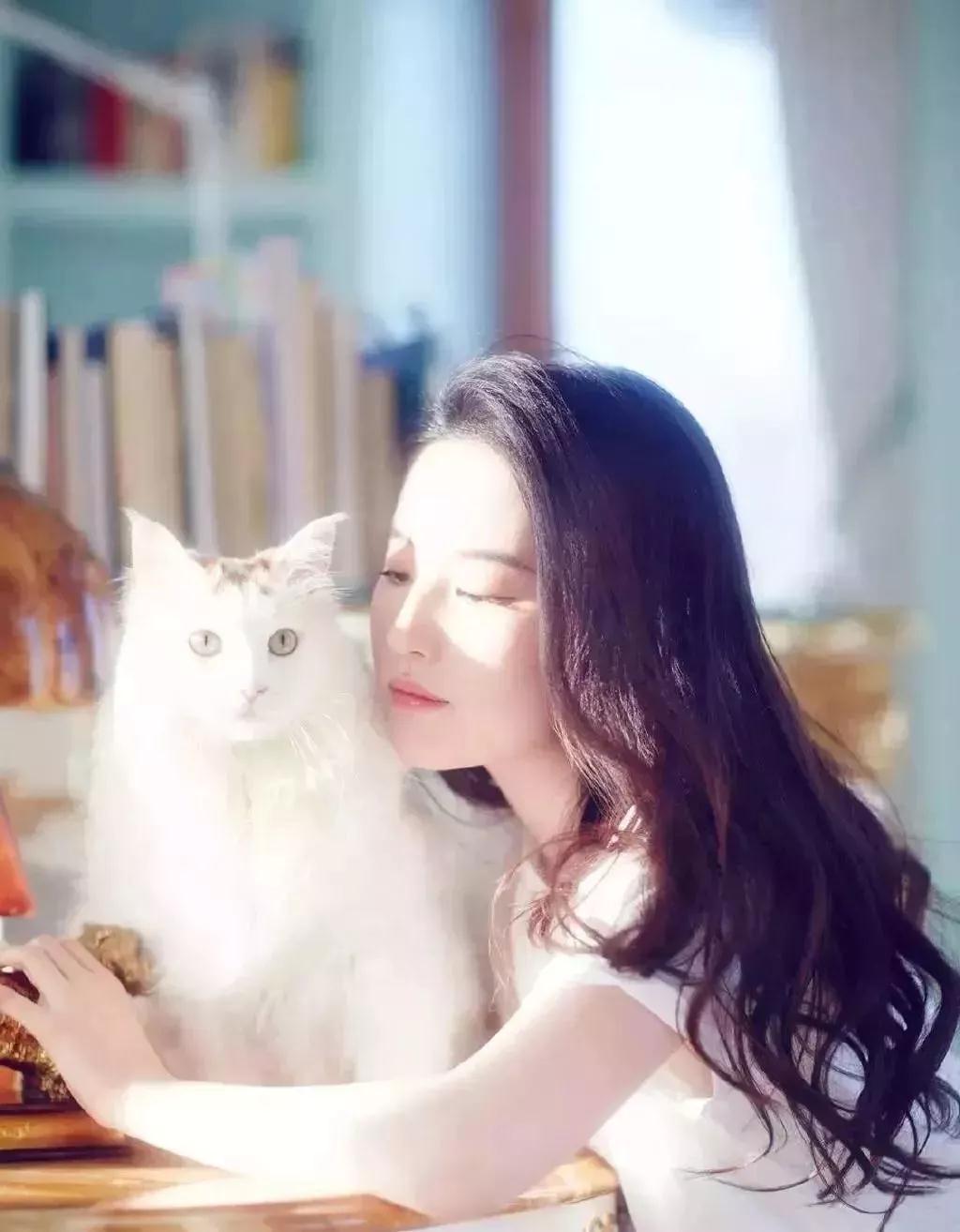 最受女生喜欢的男生发型,最受女人喜欢的男人发型