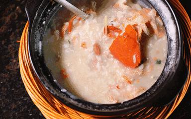 一锅滚烫的粥完整版,潮汕砂锅粥推荐