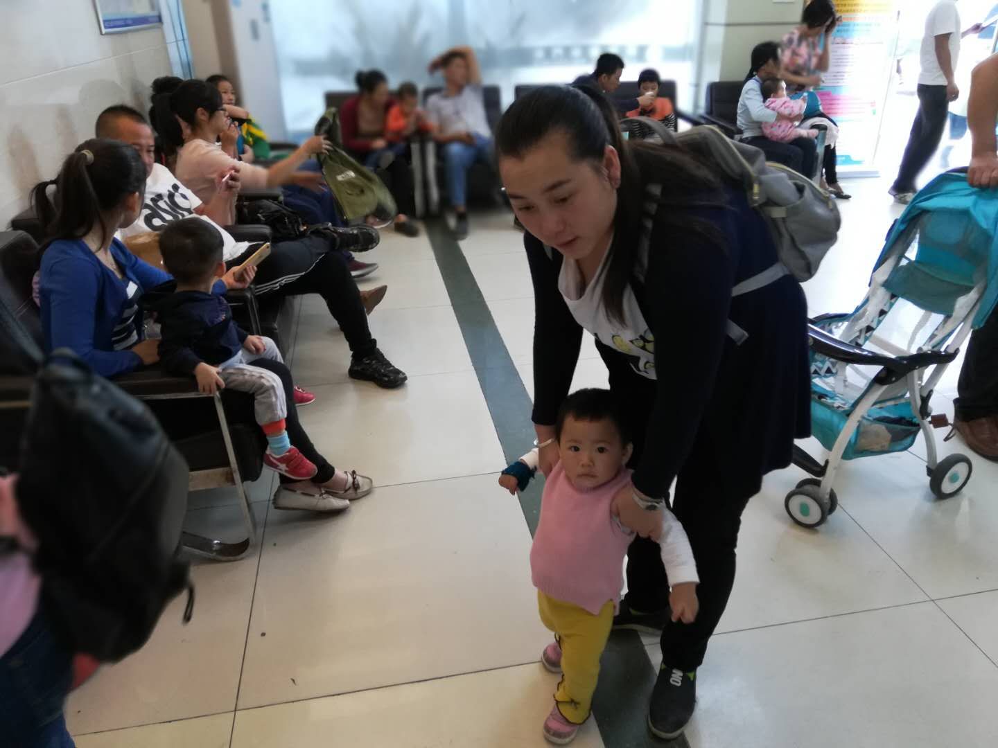 小孩晚上烦躁发热是什么原因,小孩老是生病特别烦