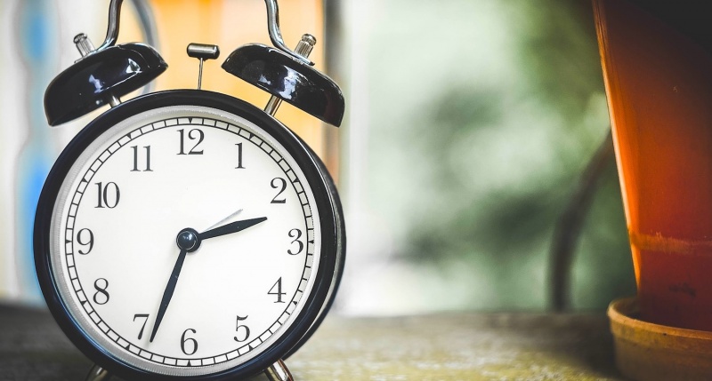 linux系统设置定时开机,linux上如何弄一个定时启动程序