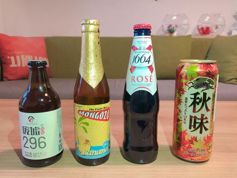 在便利店就能买到的啤酒,在便利店买了一罐啤酒