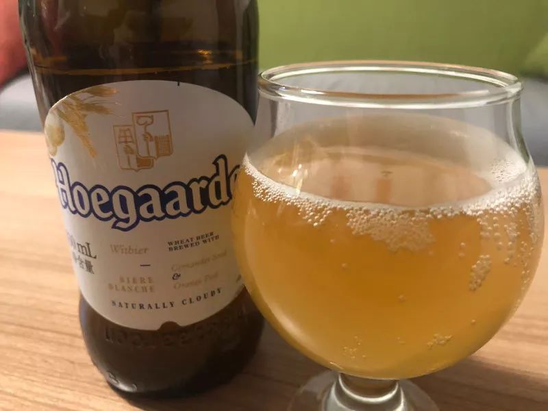 在便利店就能买到的啤酒,在便利店买了一罐啤酒