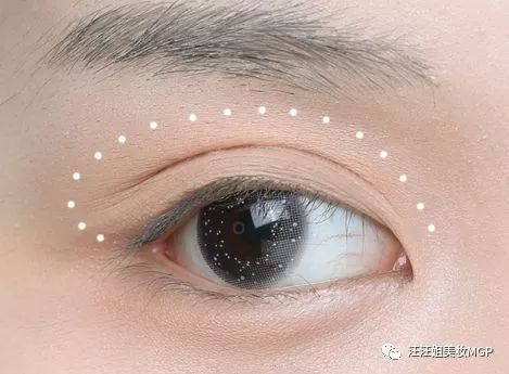 眼线一画就皱怎么办,眼线一画就糊怎么解决