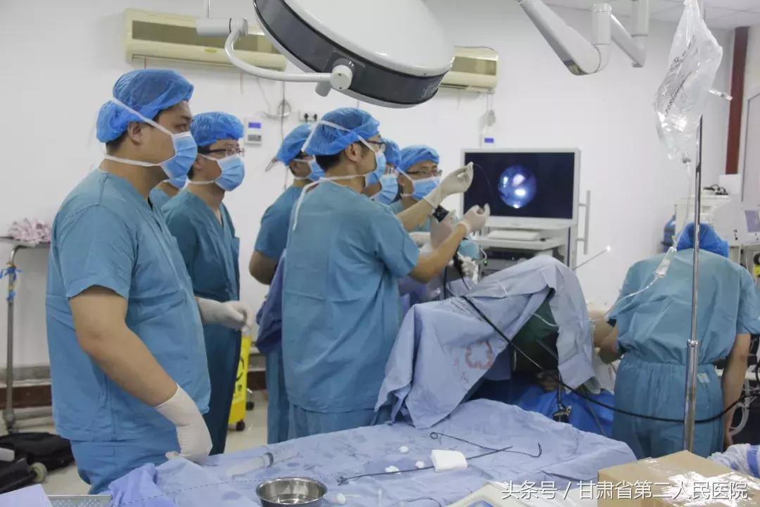 老人手写感谢信点赞医护人员关怀,七旬老人致信感谢医护妙手仁心