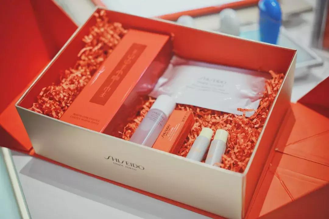 今天!天环广场YSL、资生堂、CPB等疯狂大促销!还能抽戴森~