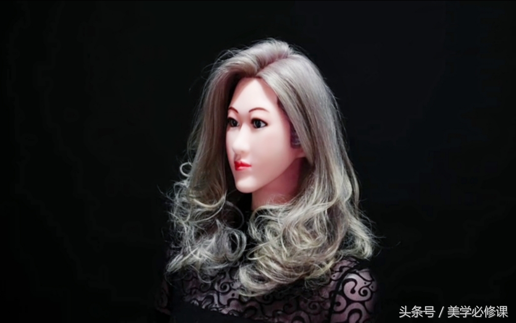 造型梳怎么吹蓬松,滚梳吹大波浪卷教程