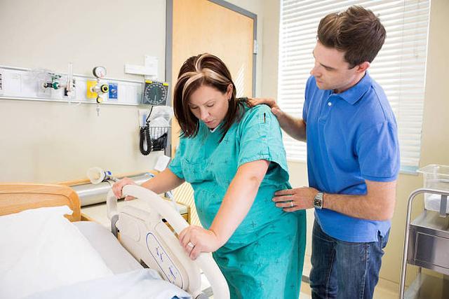 缓解生产疼痛的三个方法,生产日记顺产还是剖腹产