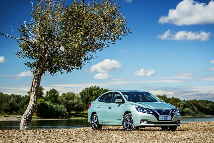 电车跑100公里要多少度电实测,纯电车一度电能跑多远