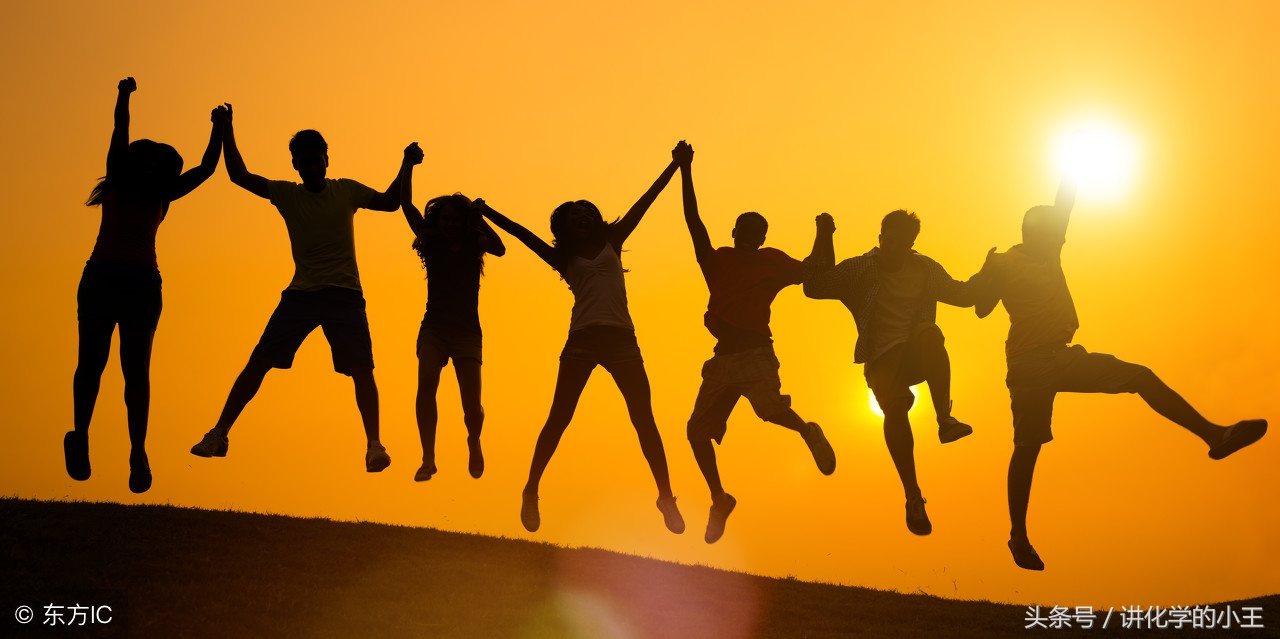 高中作文快乐成长伴梦同行,与语文快乐相伴作文600字