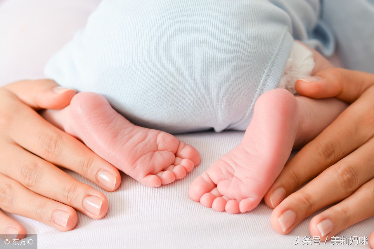 新手爸妈需知道：新生儿手脚冰凉不是因为冷，那是啥情况？