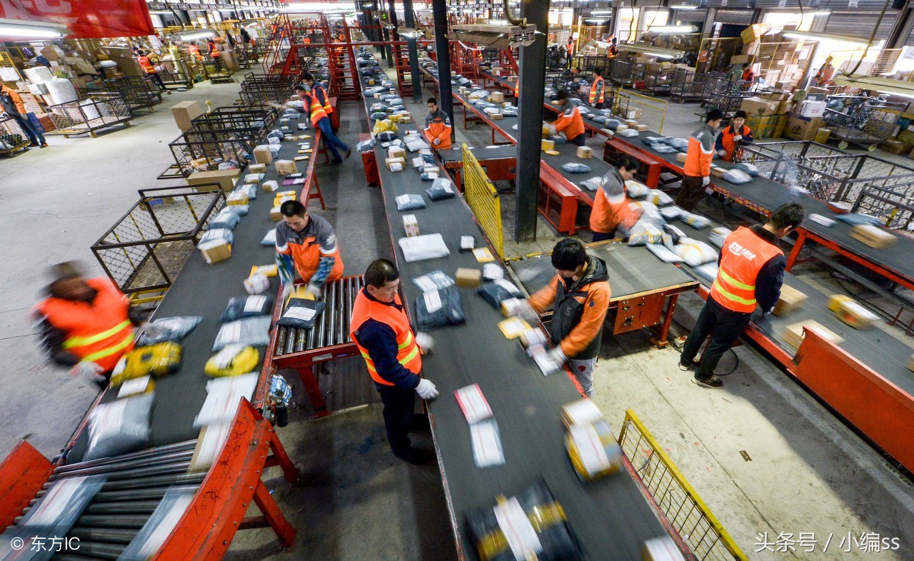 快递车起火烧毁快递怎么起诉,快递车自燃快递公司要赔偿吗