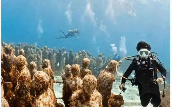 美丽而神秘的抚仙湖,抚仙湖琉璃万顷