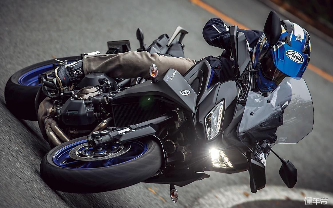 雅马哈900tracer对比铃木1050,2020款雅马哈tracer900gt骑行技巧