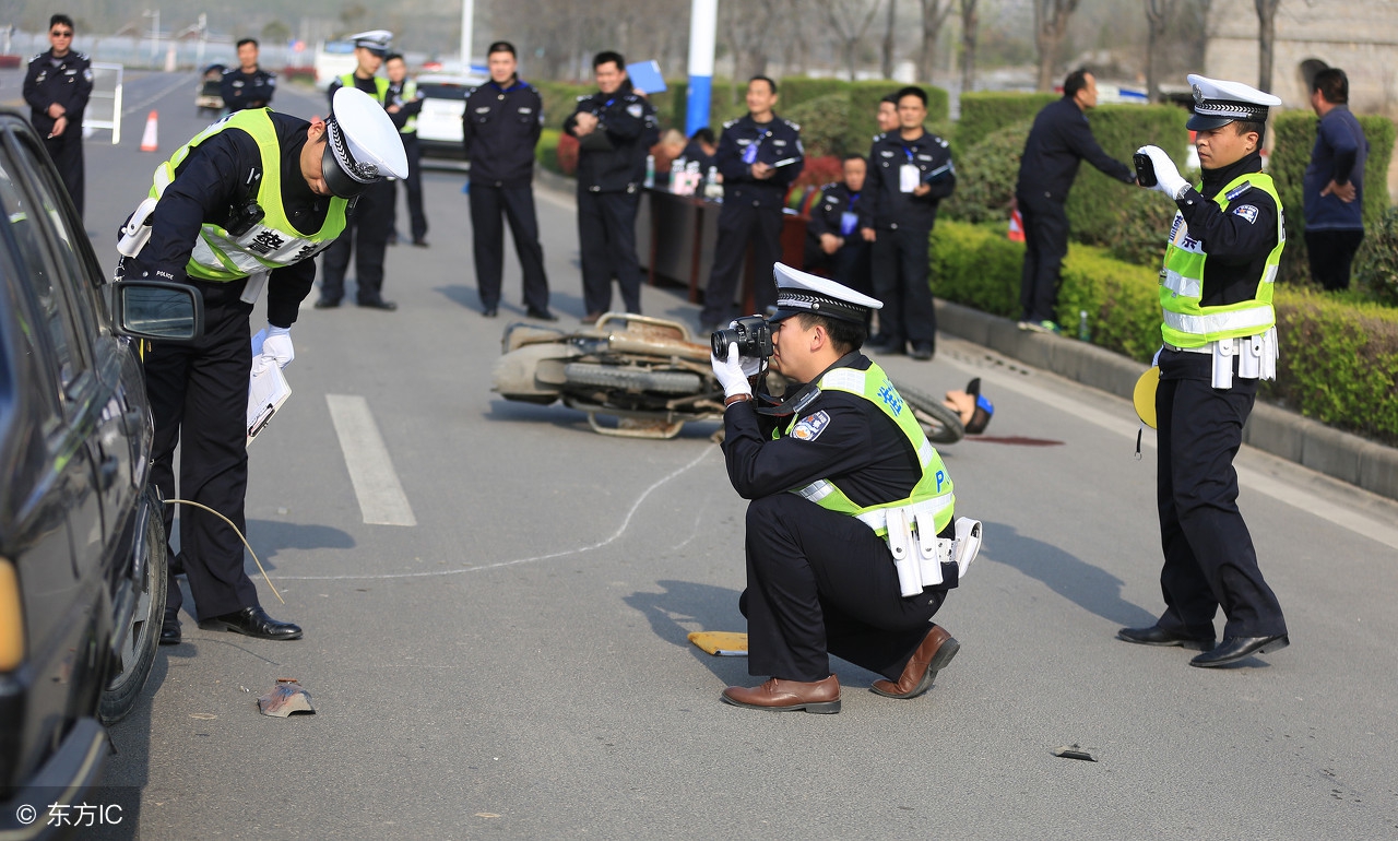 撞车后全责怎样正确处理,撞车对方全责不赔钱怎么办