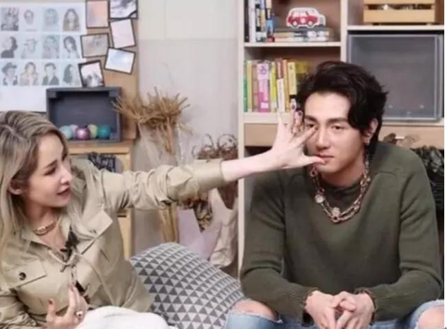 萧亚轩撩汉秘籍视频,萧亚轩自曝撩汉秘诀