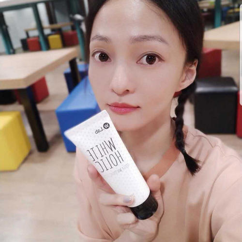 林允素颜霜身体乳美白效果,好推开的素颜霜又补水推荐