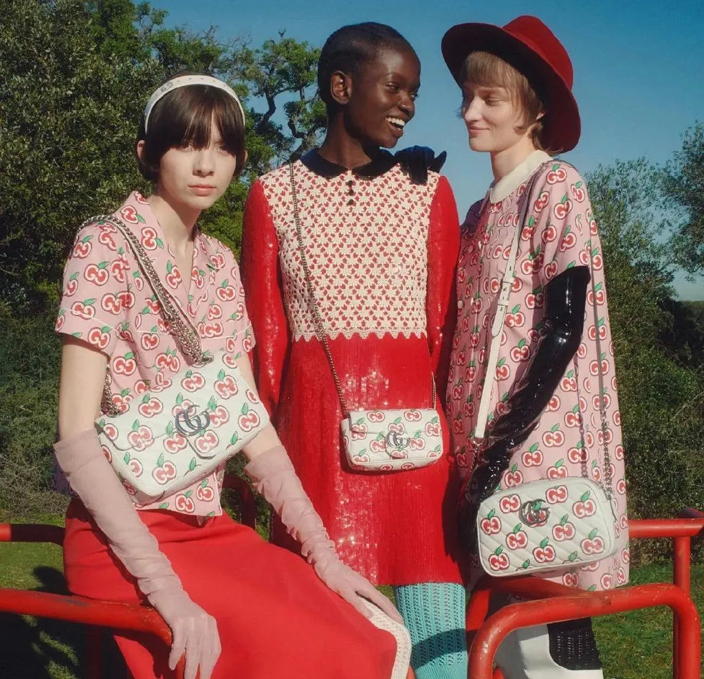 钱包推荐小众高级感白色,大牌钱包限定合集