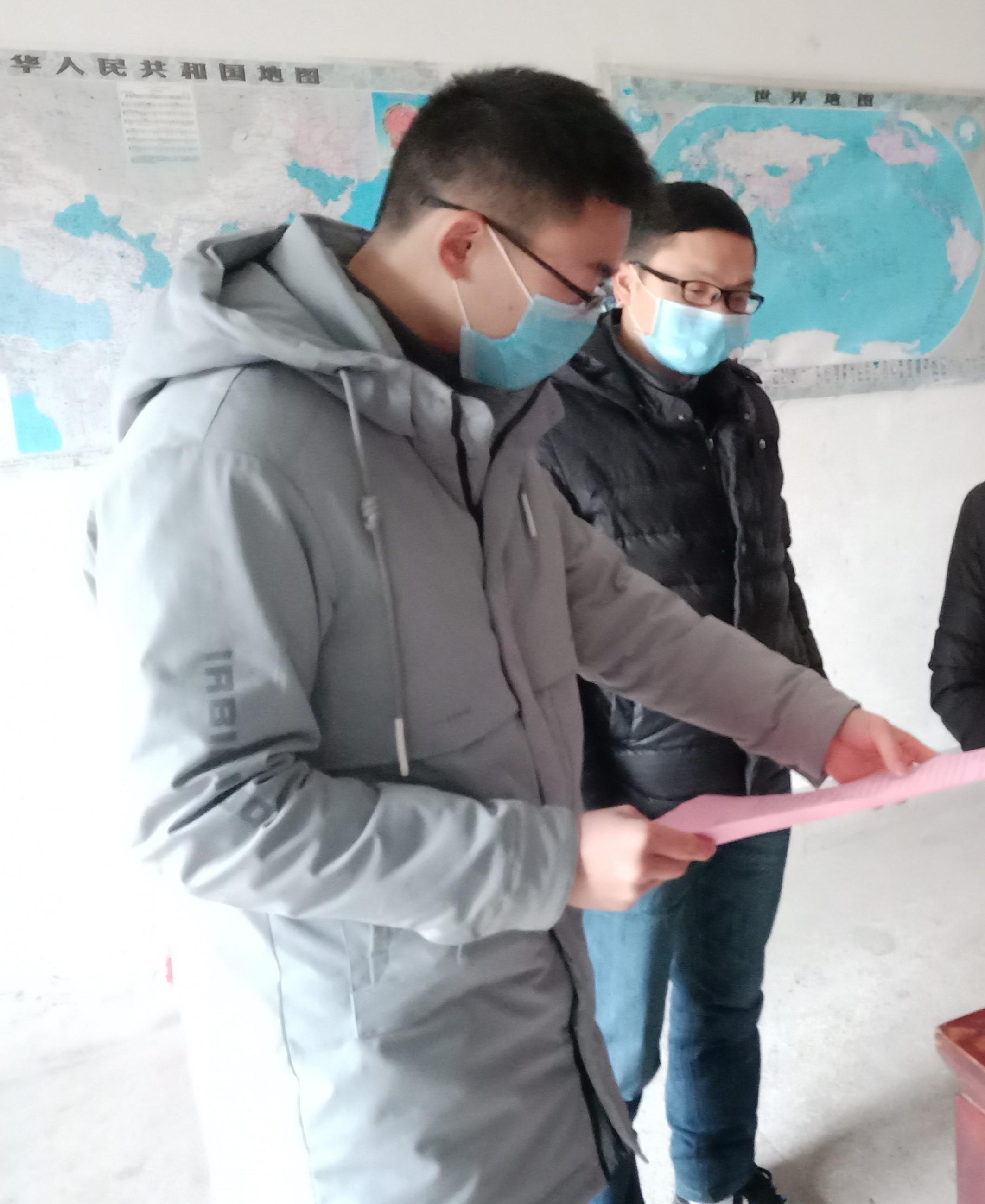 奋战在抗疫一线的基层干部,奋战在疫情一线的党员干部