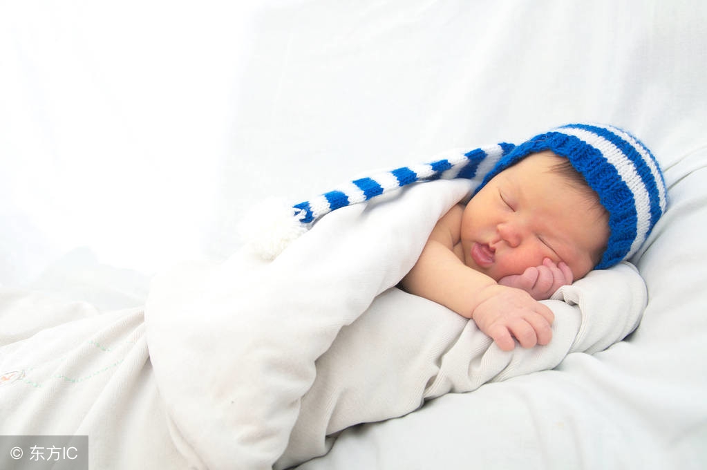 新生儿黄疸宝妈好焦虑,新生儿黄疸不用慌消退黄疸有妙招