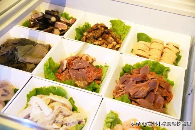 开骨汤麻辣烫店前景,现在开一家麻辣烫店能挣钱吗