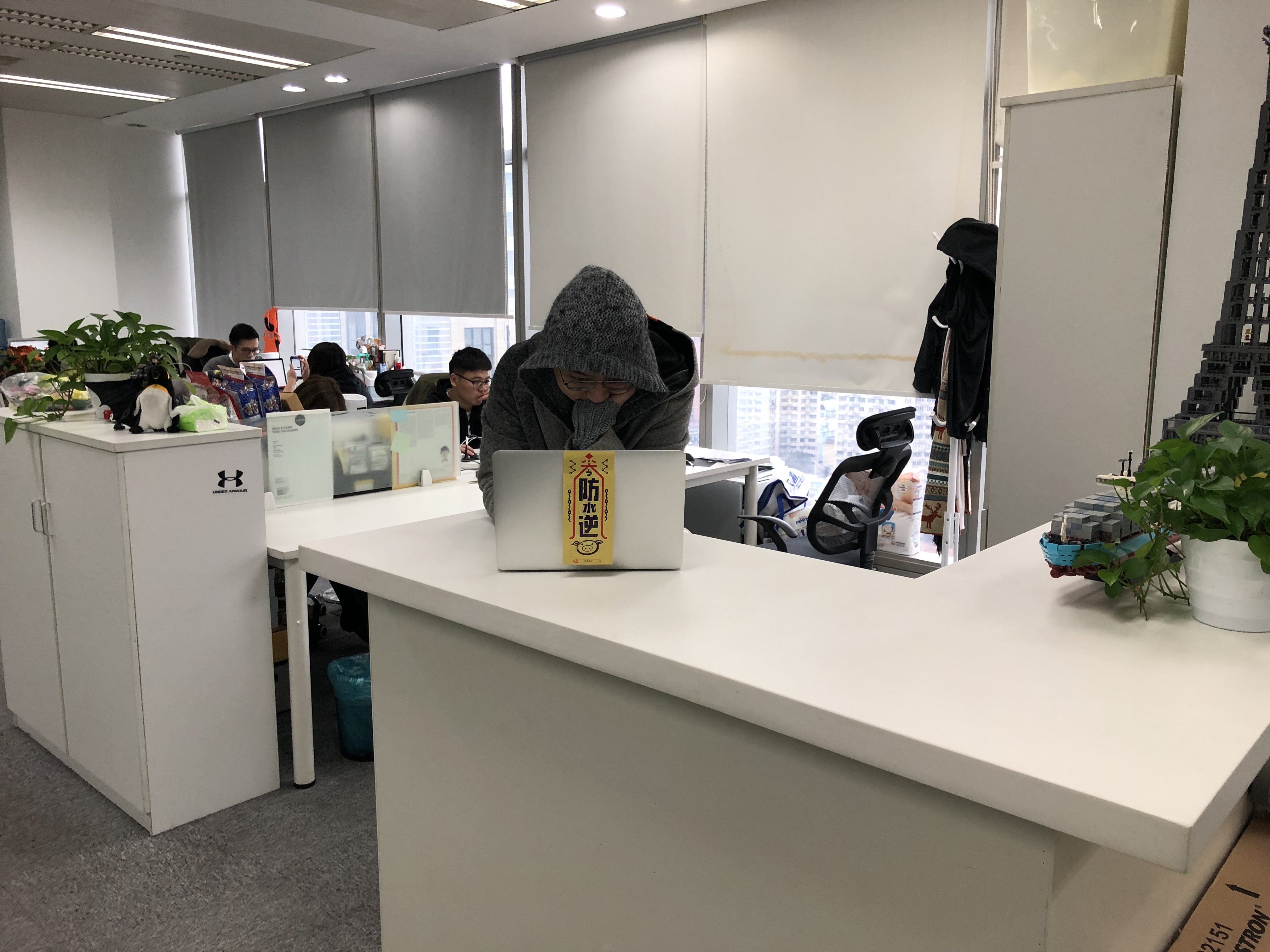 这届90后真敢买，14小时抢空60岁的大叔制造的内衣！