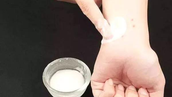 酸碱中和反应在生活中的妙用,酸碱中和反应在生活中的应用实例