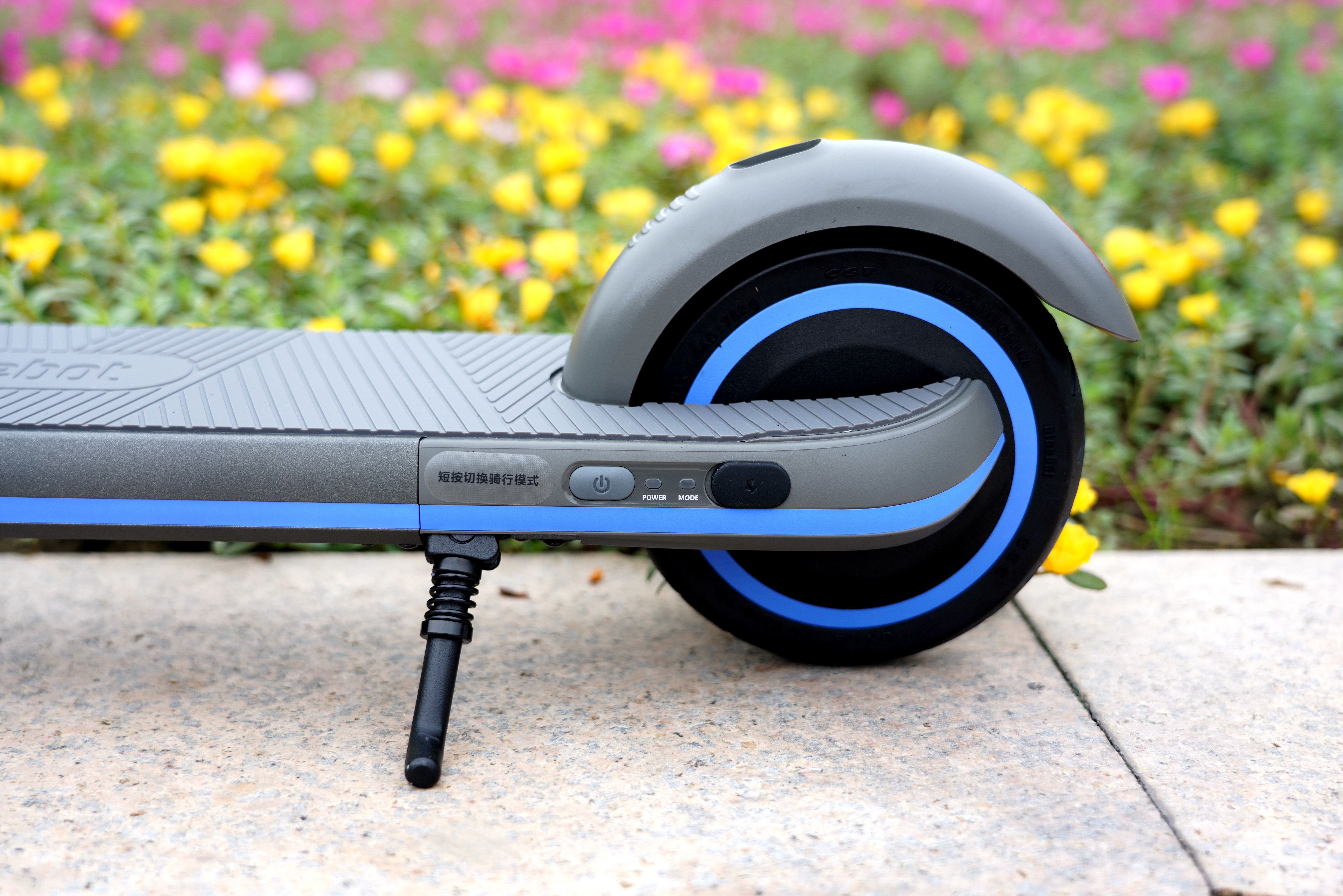 很不简单的玩具,九号儿童电动滑板车e10如何折叠