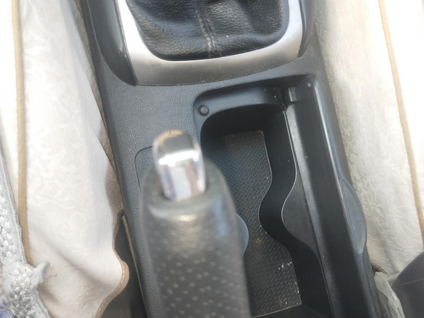 8年2万公里二手车,二手08款自动悦动1.8多少钱