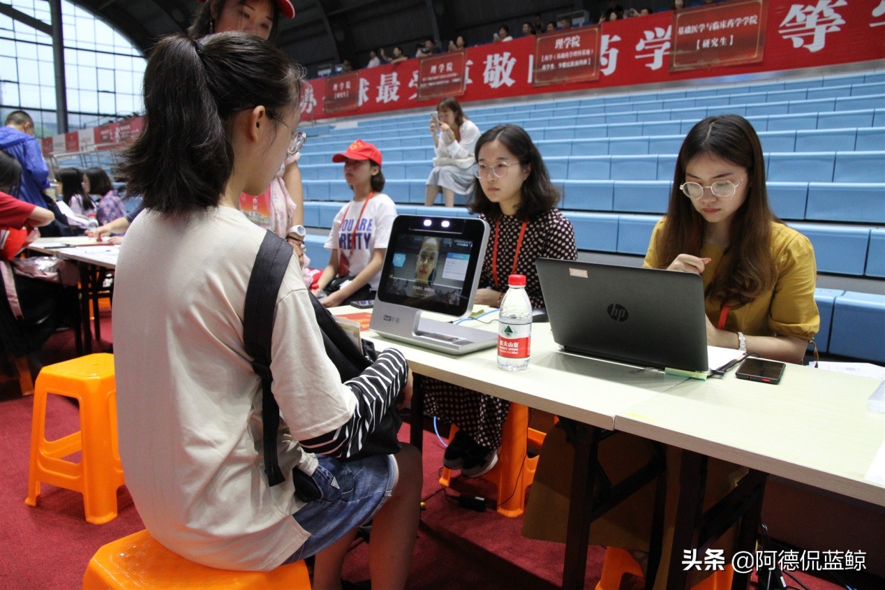 中国药科大学迎来新生啦