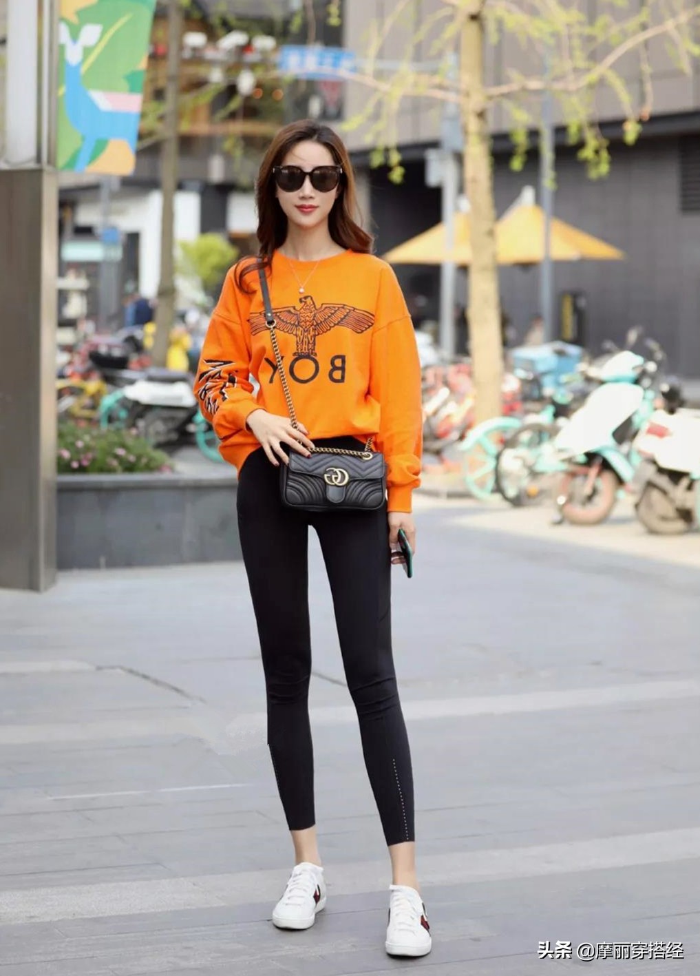 小白鞋不够靓?这4款裤子来加盟,打造“最强”的时尚阵容