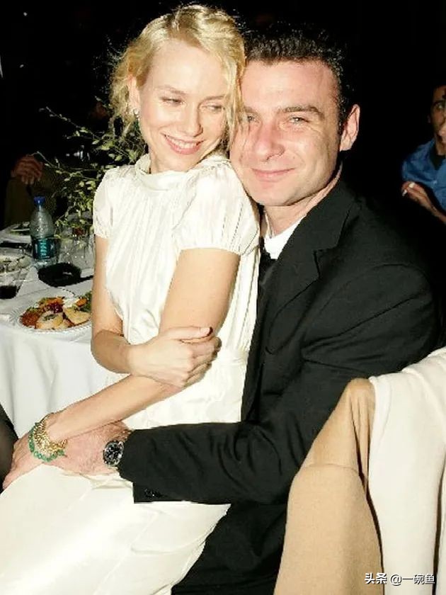 一个十几岁男孩的逆天颜值,中国12岁的逆天颜值