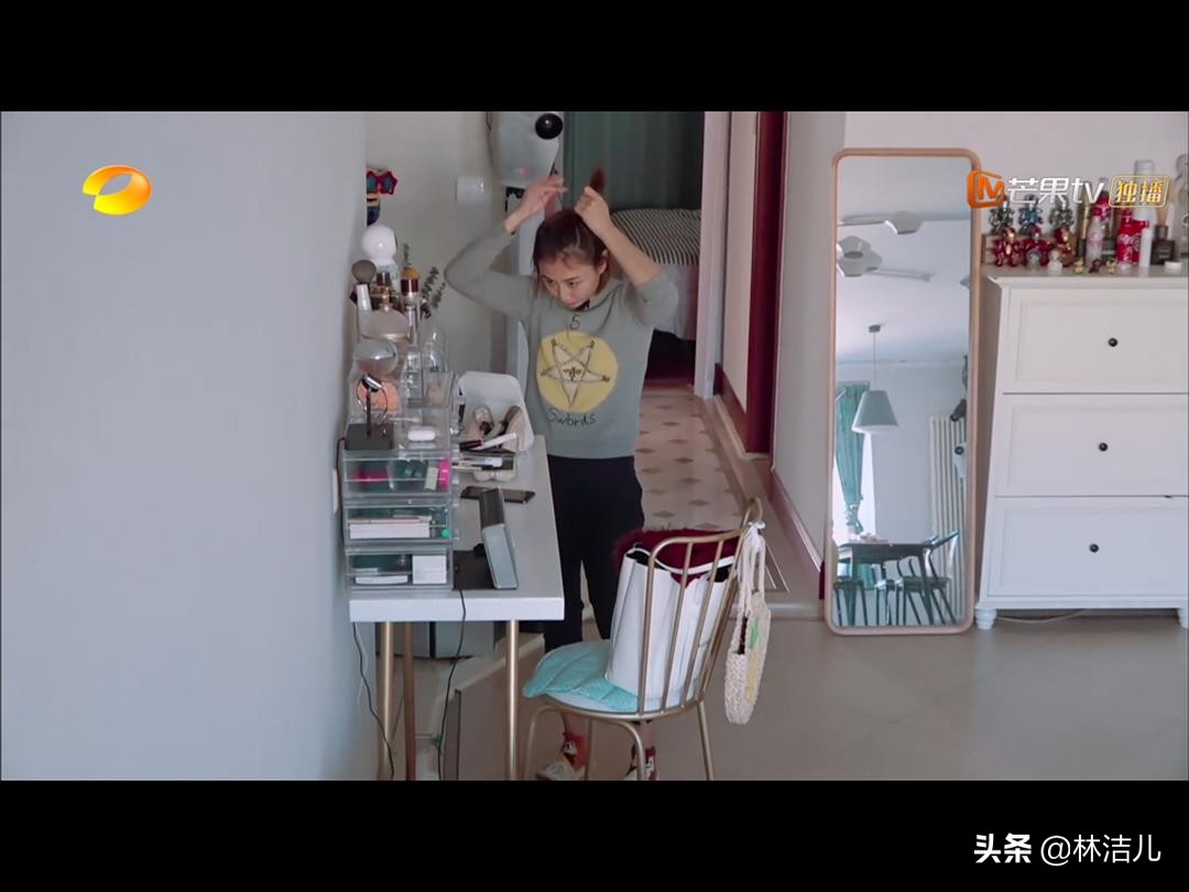 鎴戝閭i椇濂充綍闆鍚存槙,浣曢洴濞滃惔鏄曟垜瀹跺皬涓ゅ彛