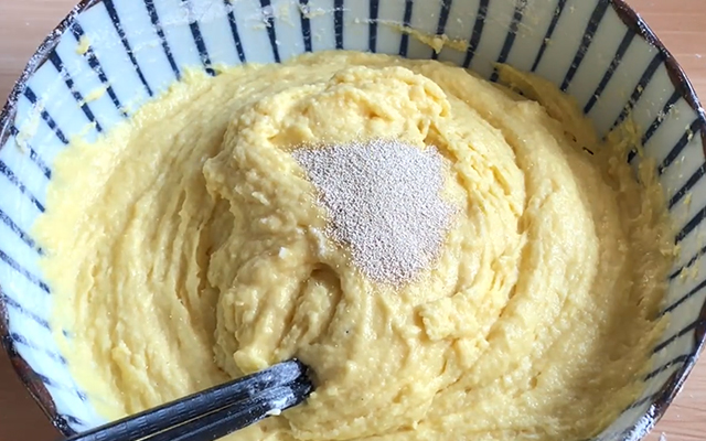 用电饭锅和玉米面怎么做面包,玉米面最好吃做法