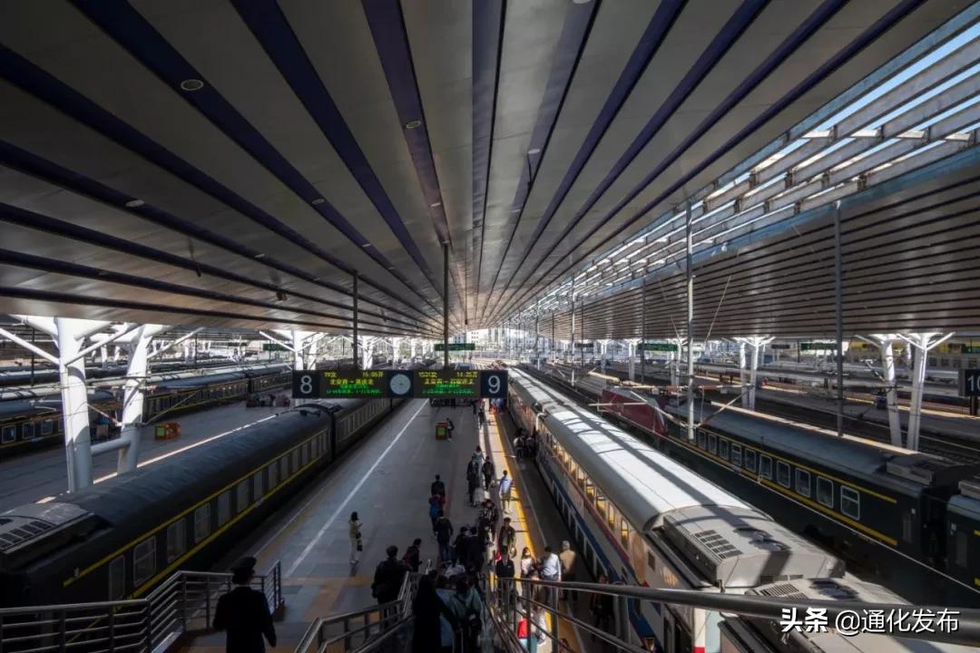 疫情火车票退票改签需要手续费吗,疫情火车票改签